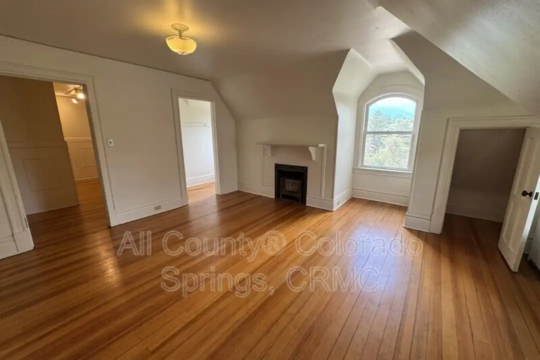 1238 Wood Ave unit # 5 - View 2