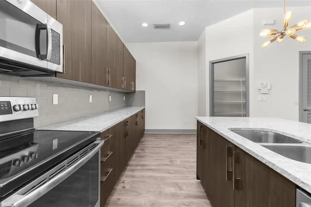 4810 W McElroy Ave #1 – pohled 5