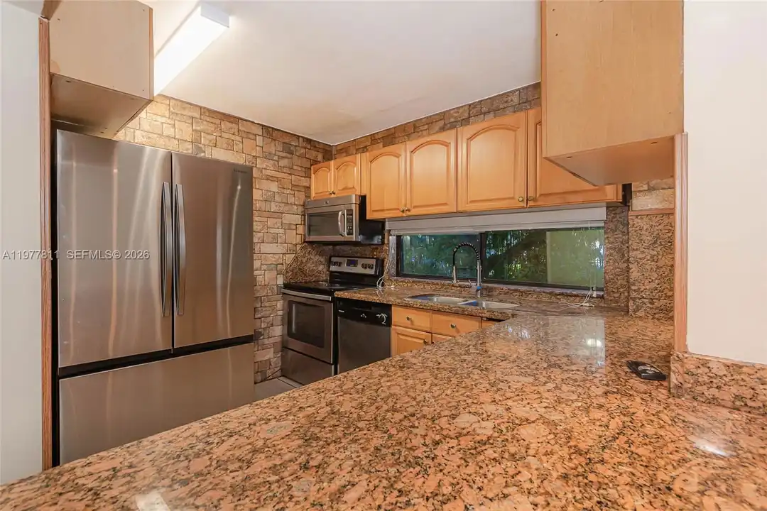 17021 N Bay Rd - View 5