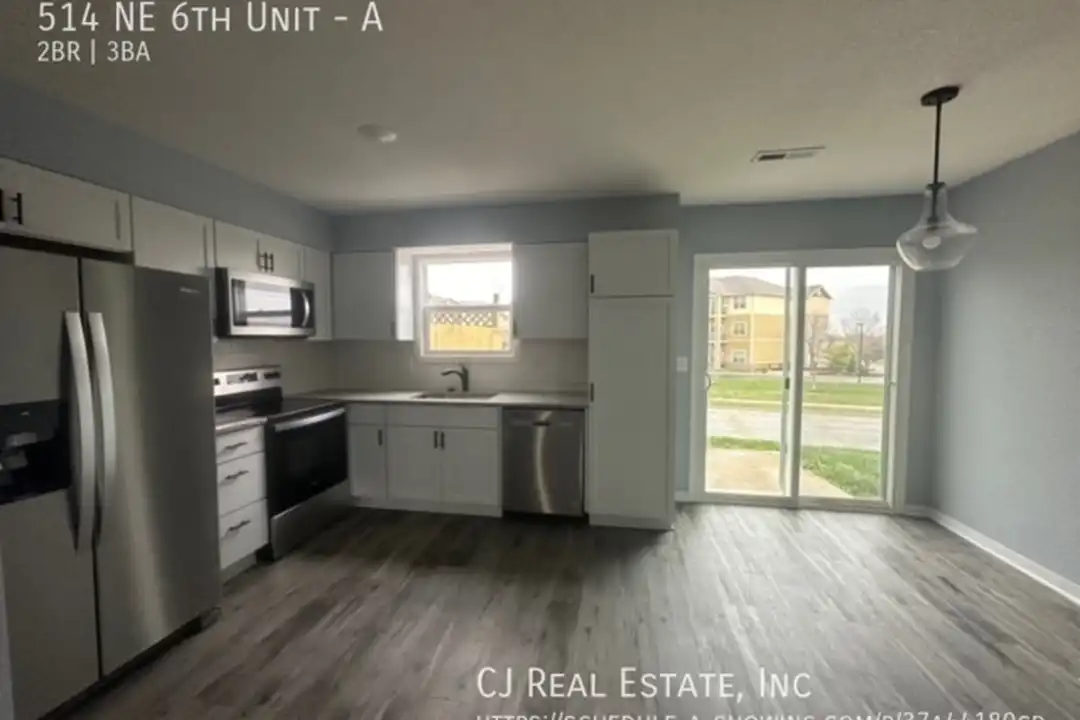 514 NE 6th St - View 4
