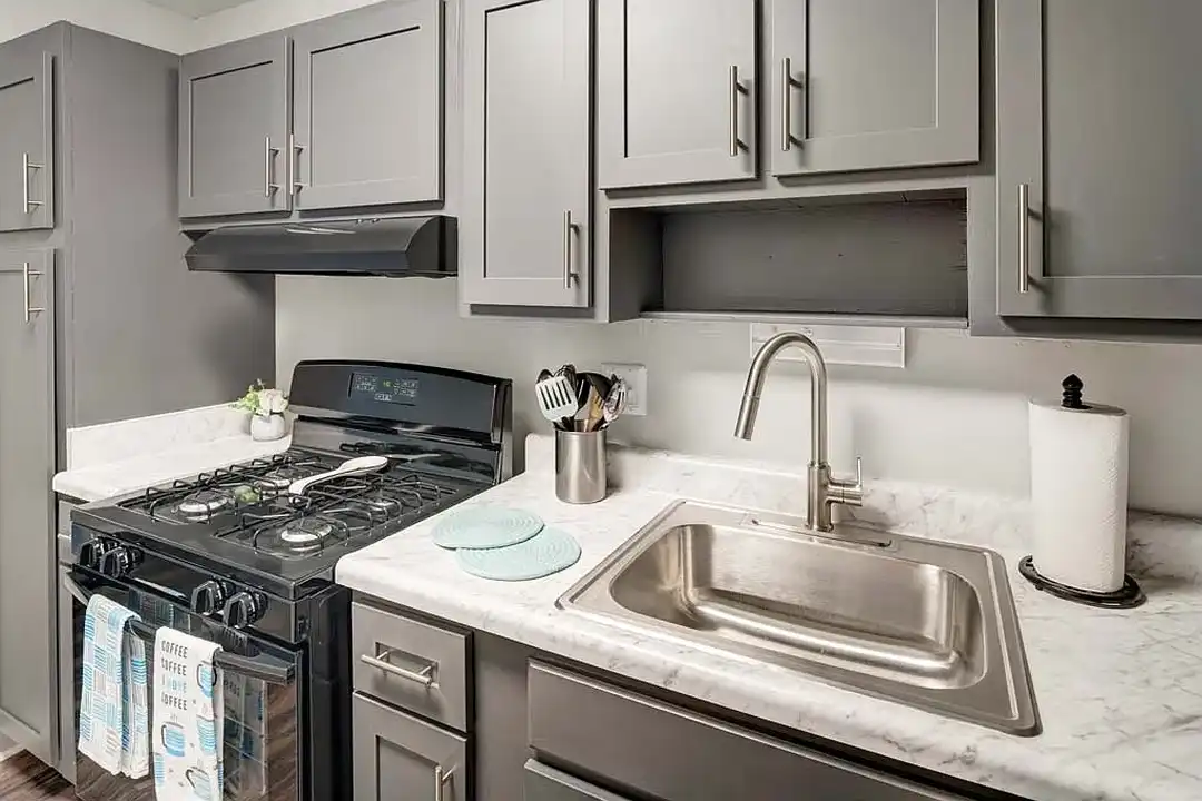 Apartment in Columbus, Franklin County - View 2
