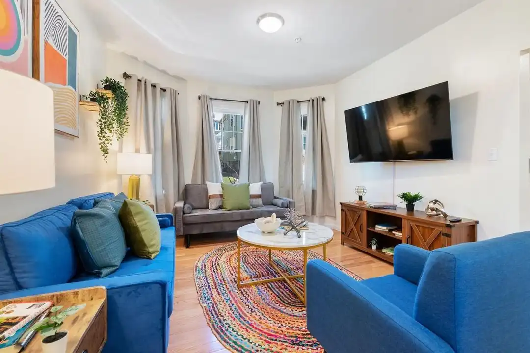 Apartment in Boston - View 5