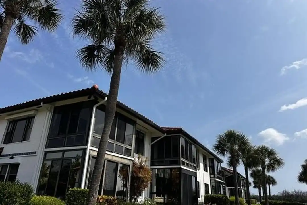 Apartment in Stuart - More