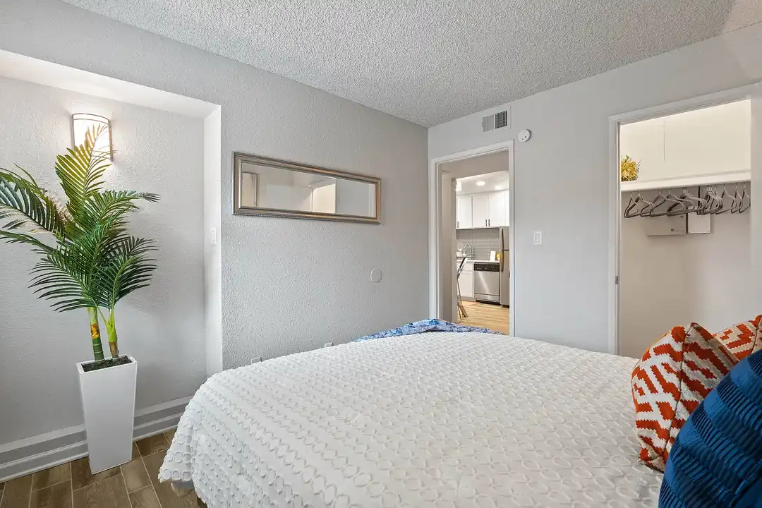 Delano Apartments - View 6