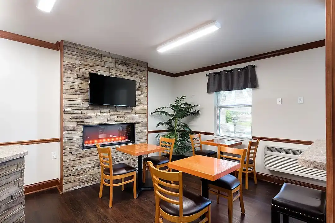 Lakeview Senior Living – photo 1 of 13