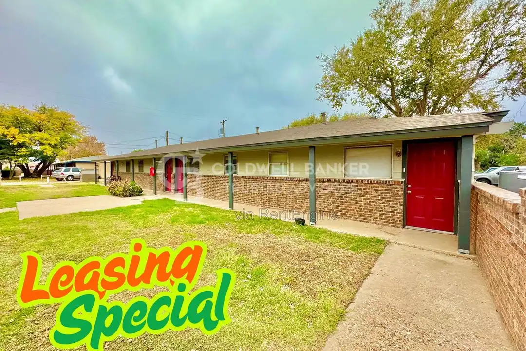 1103 52nd St unit Apartment D – photo 1