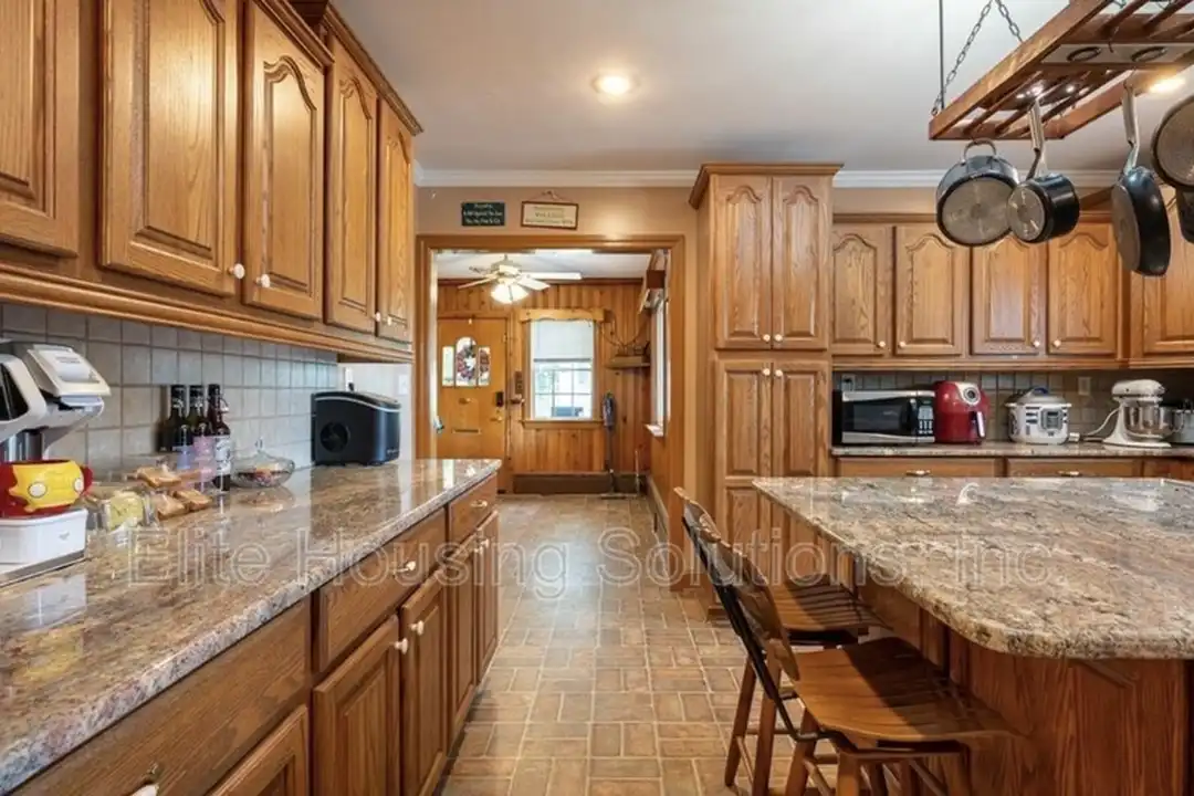 House in Wytheville - View 3