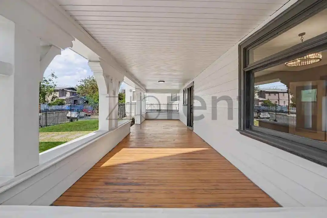 1676 W 24th St – pohled 3
