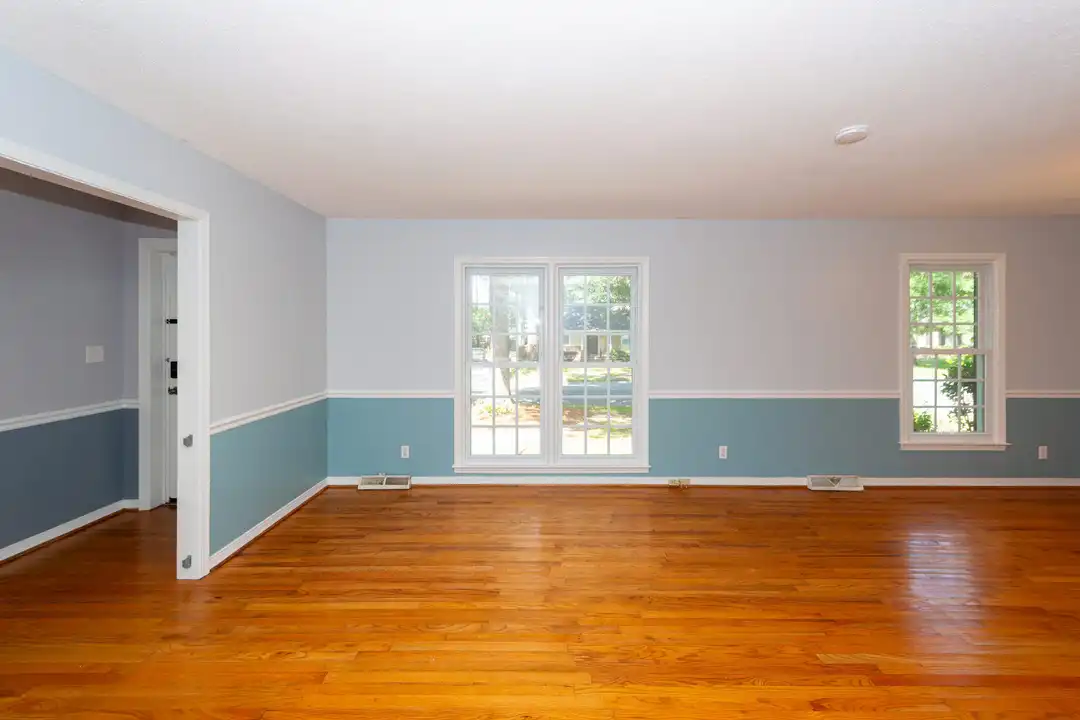 109 Runnymede Ln - View 6