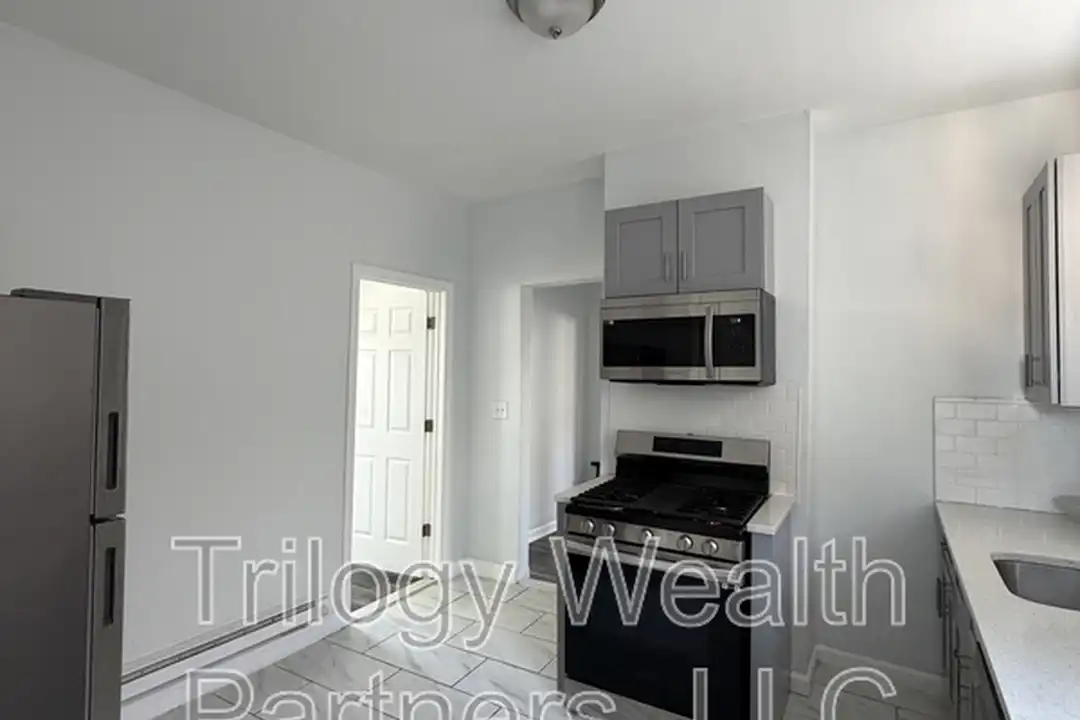 59 N 15th St unit 3 – photo 1