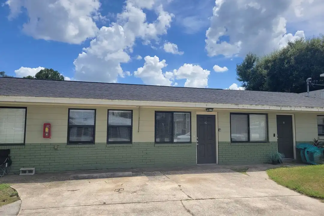1800 3rd Ct SE unit G – photo 1