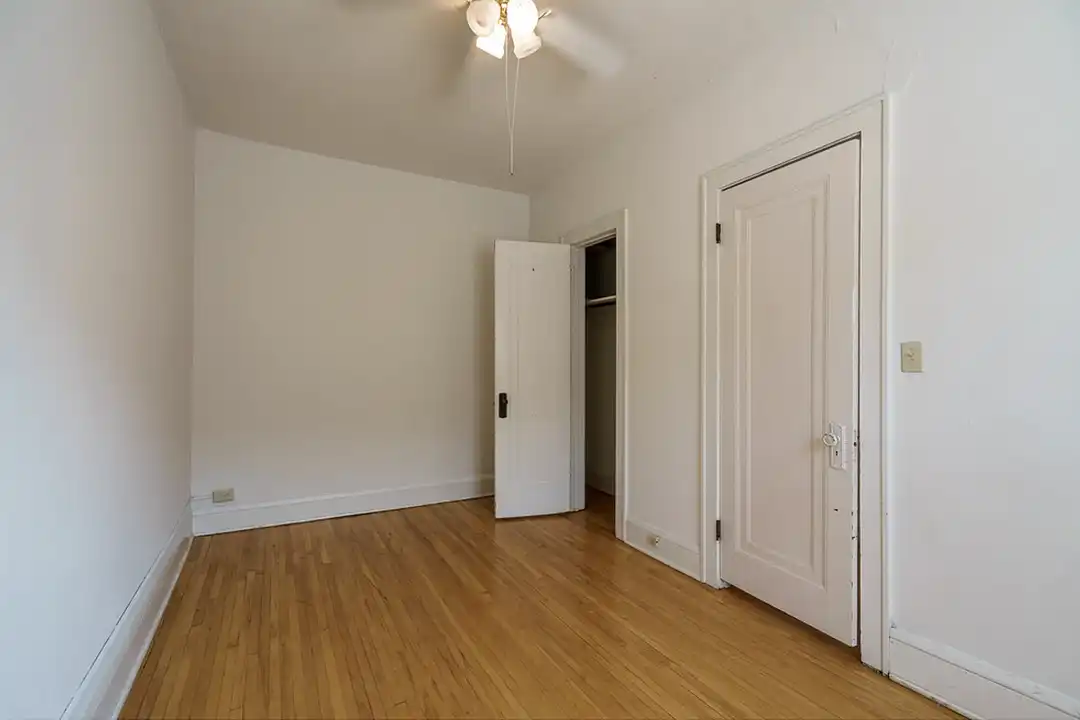 2400 Harriet Apartments – pohled 6