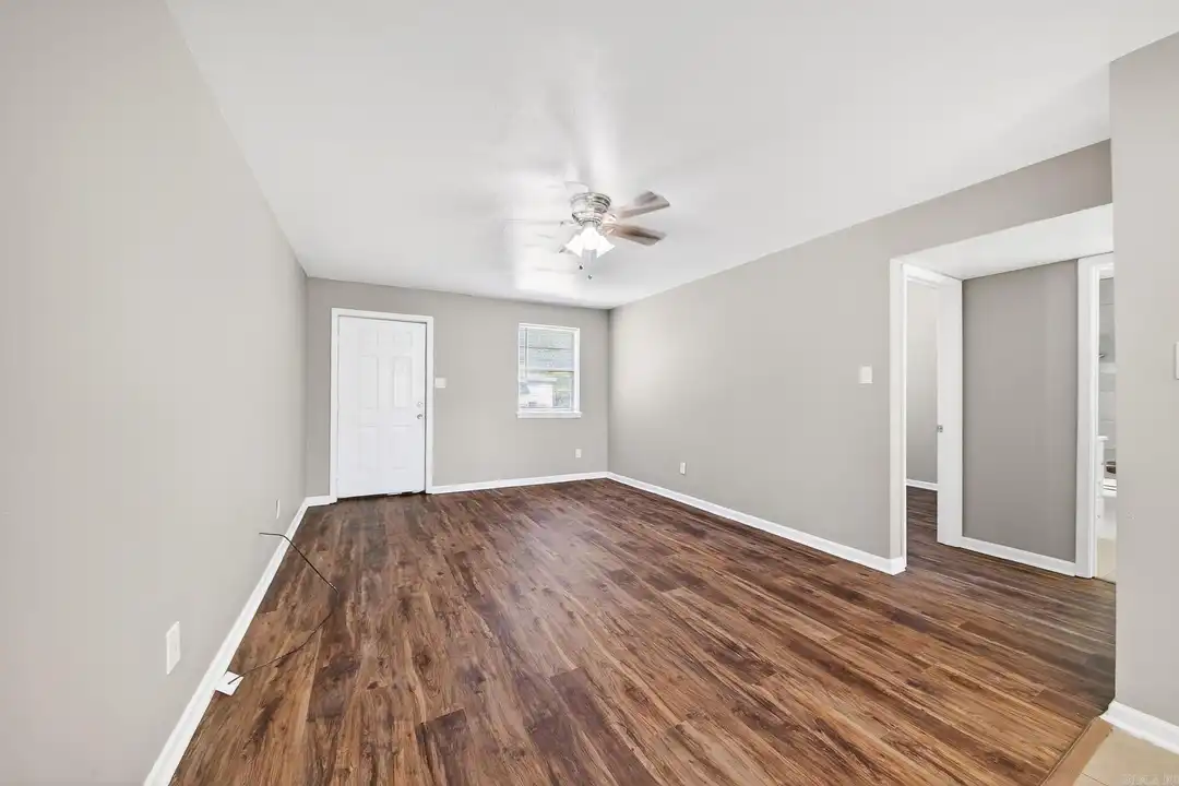 118 N Park St #B - View 6