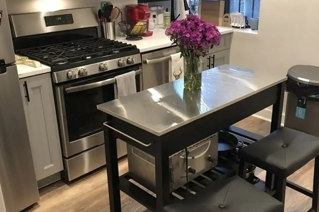 Apartment in Boston - View 3