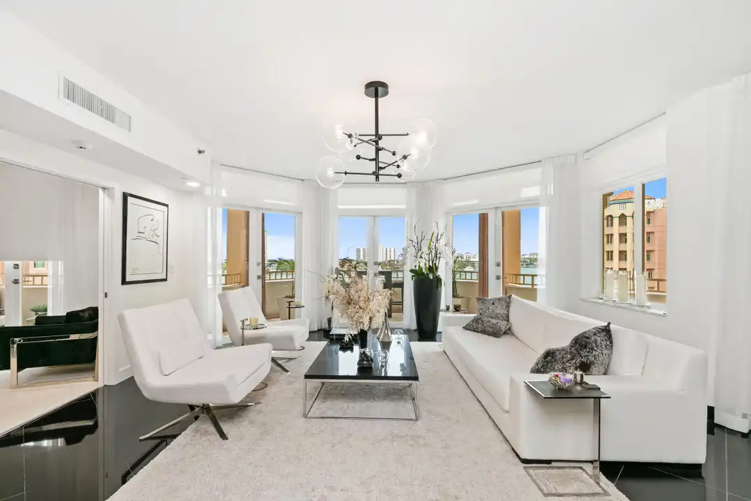 300 SE 5th Ave unit 6050 - View 6