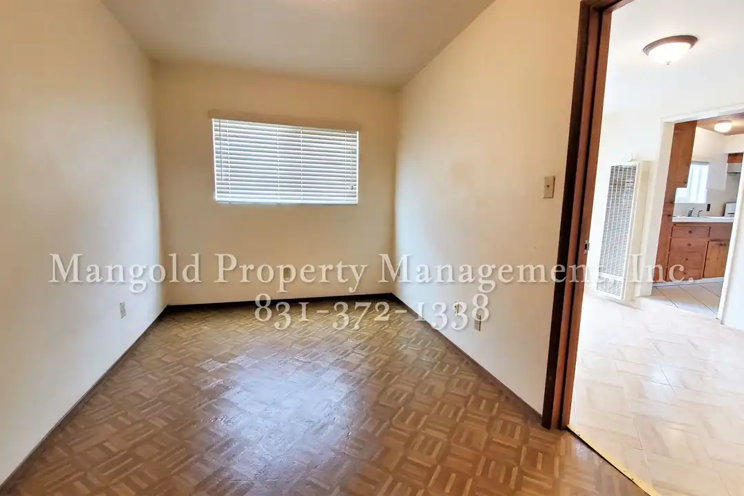 1231 First St unit 1231 1/2 - View 5