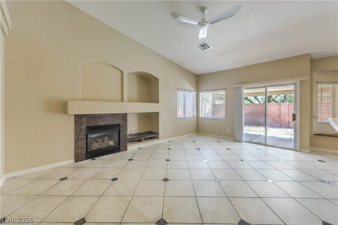 1158 Mirage Lake St - View 4