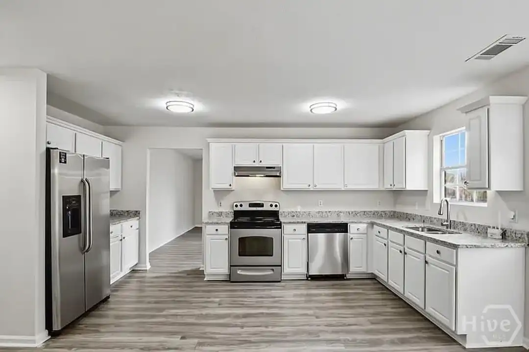 4284 Wood Cove Dr - View 3