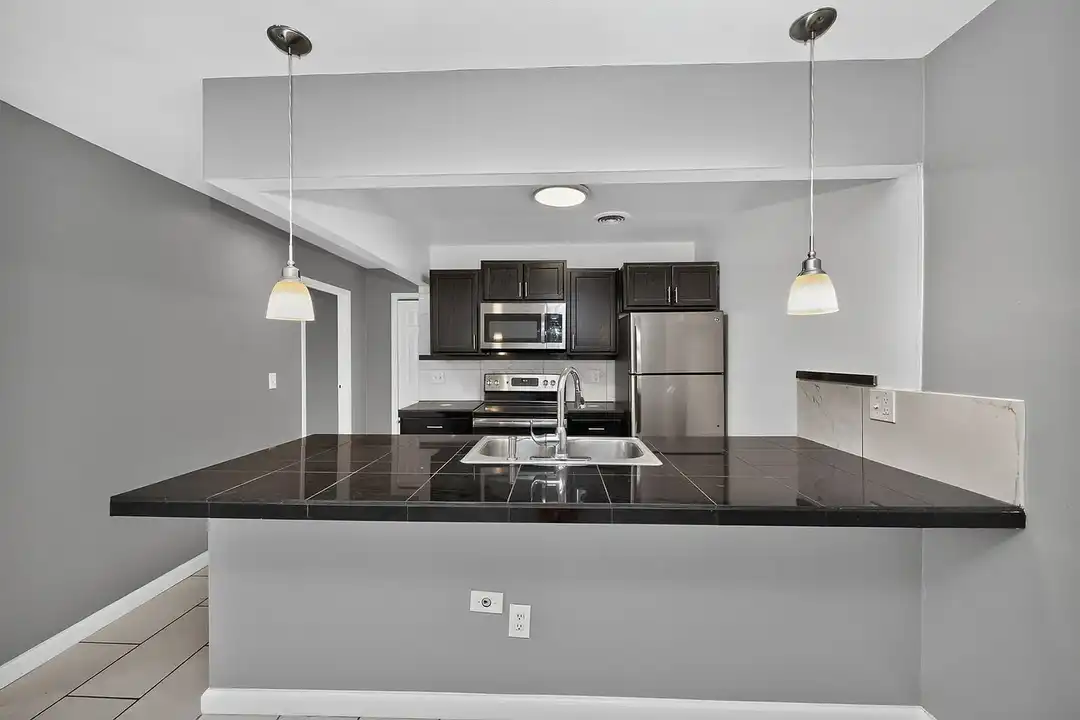 Beechmont Towers – photo 1