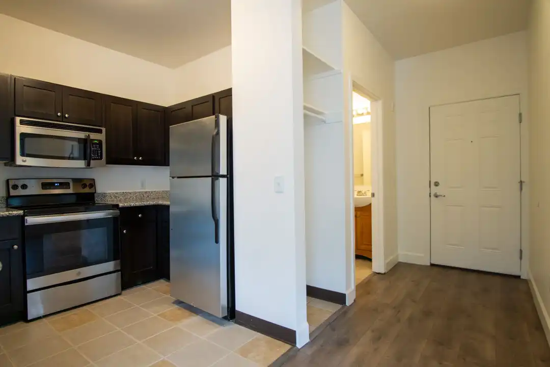 Apartment in Portland, Lair Hill, South Portland - More