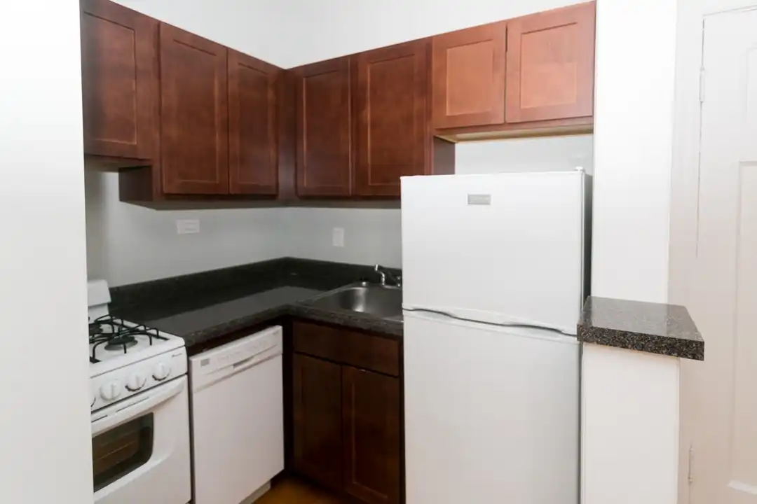 832 W Wolfram St unit 704 - View 4