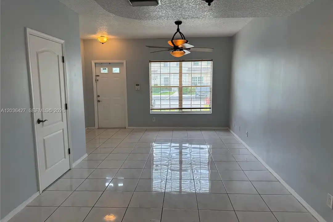 77 Simonton Cir unit 77 - View 3