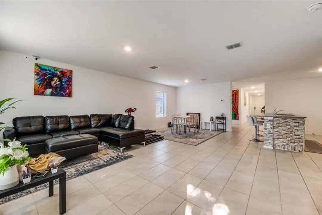 1416 Clairborne Ct - View 5