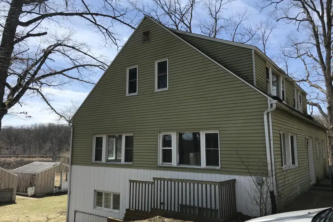 4331 W Hallett Rd unit 3 – photo 1 of 10