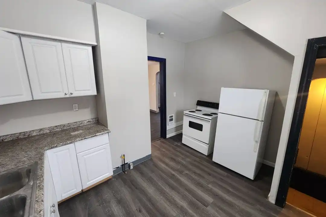 Apartment in Cleveland, Forest Hills, Cuyahoga - View 4