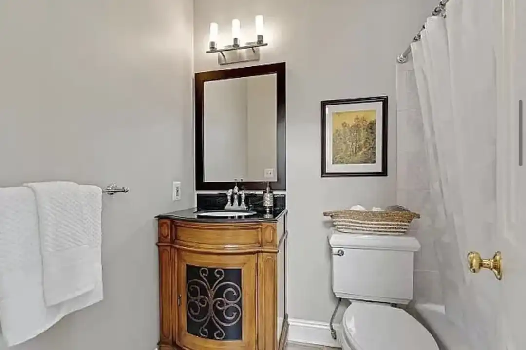 2717 13th St NW unit B - View 5