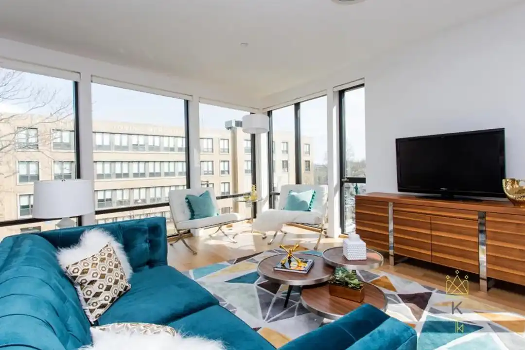 1478 Tremont St - More