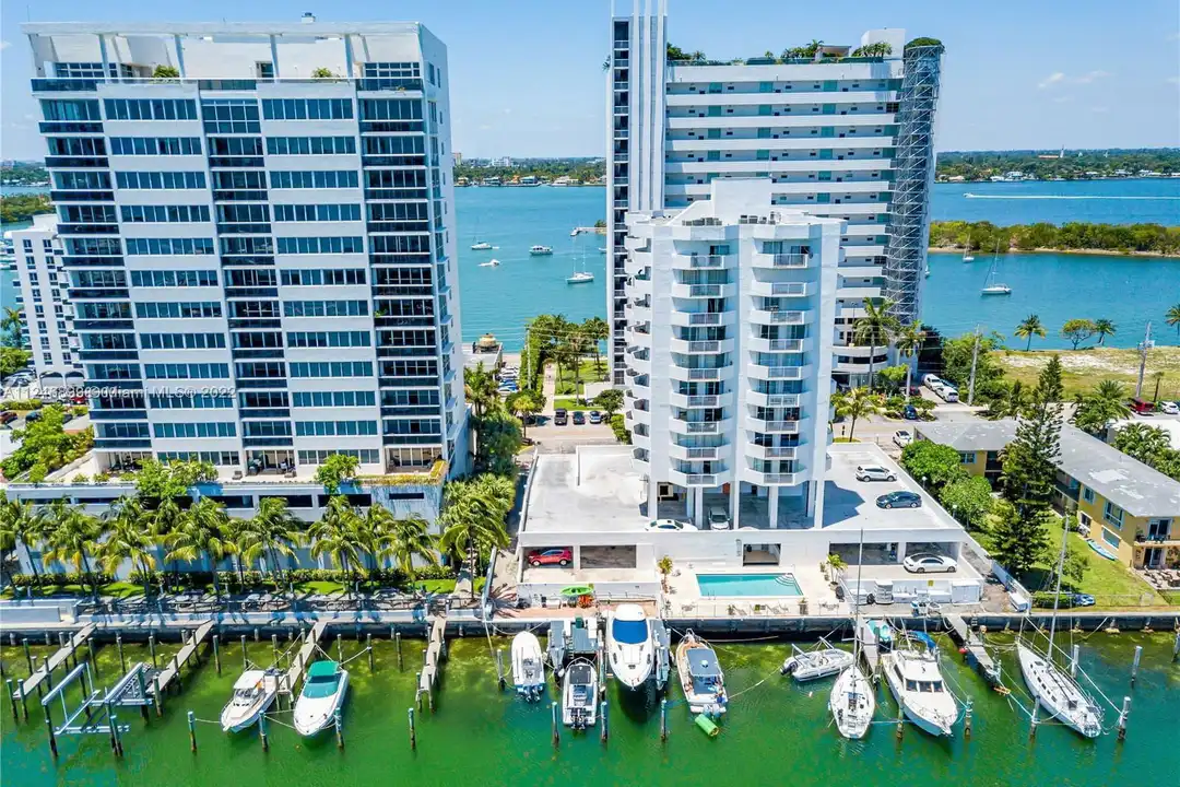 7933 West Dr - View 6