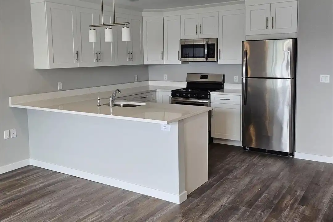 221 Eastview Dr #18 – photo 1 of 9