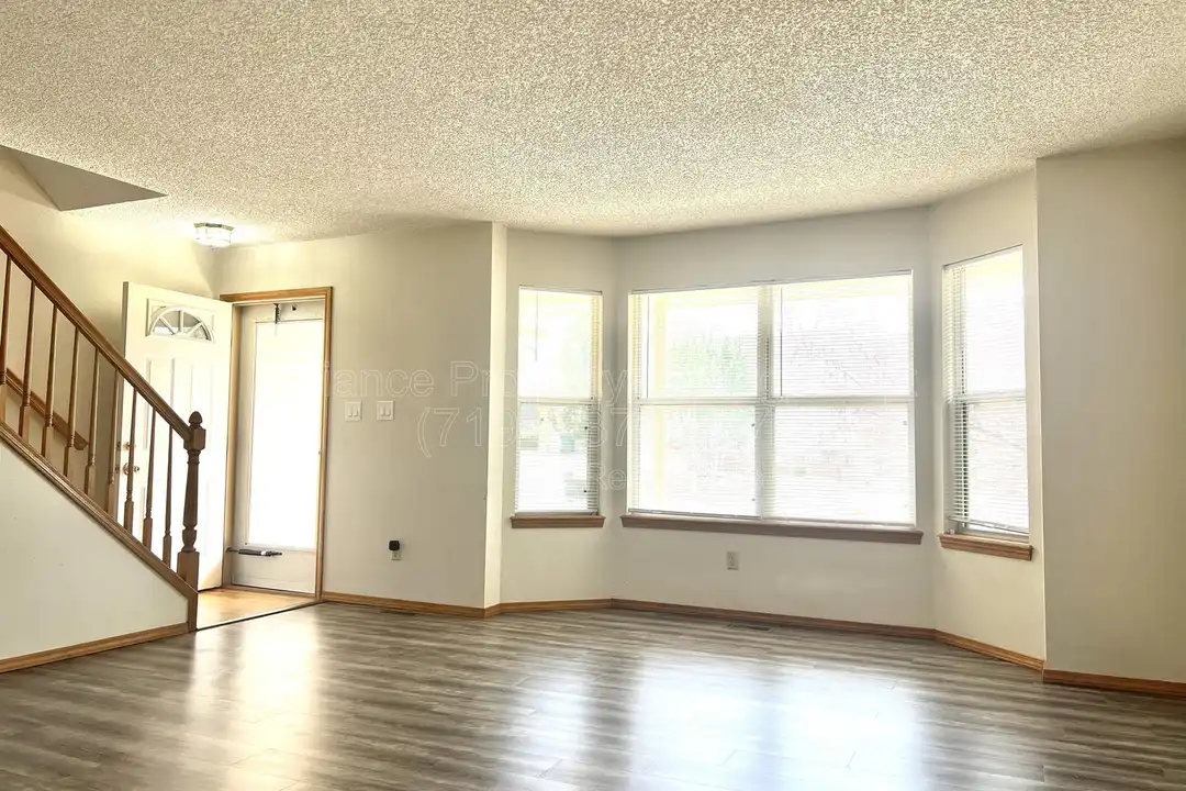 6436 Peak Vista Cir - View 4