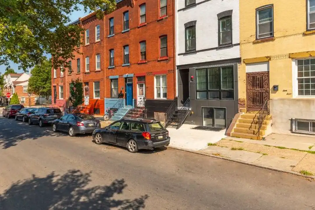 2339 N College Ave unit 1 - View 2