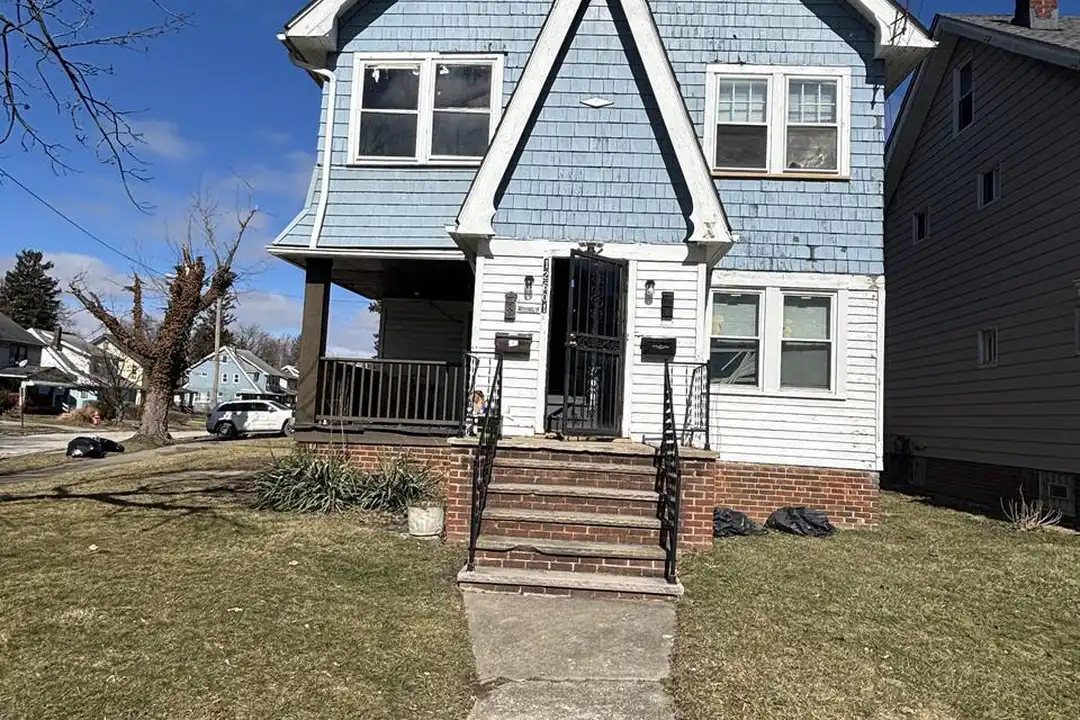 12601 Melgrove Ave – photo 1 of 21