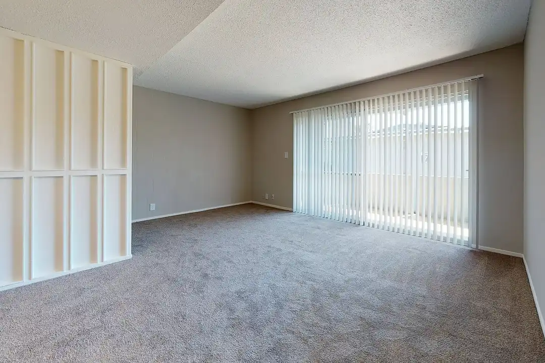Holiday Gardens Apartments - View 6