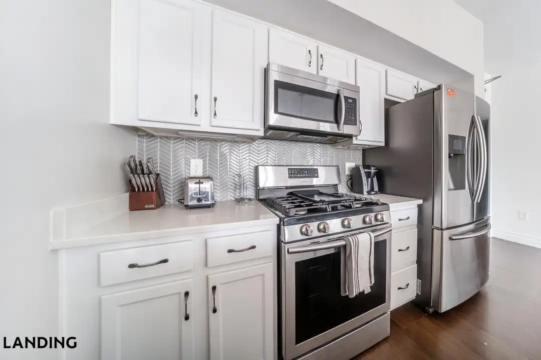 12312 Mayfield Rd unit 403 - Prikaz 2