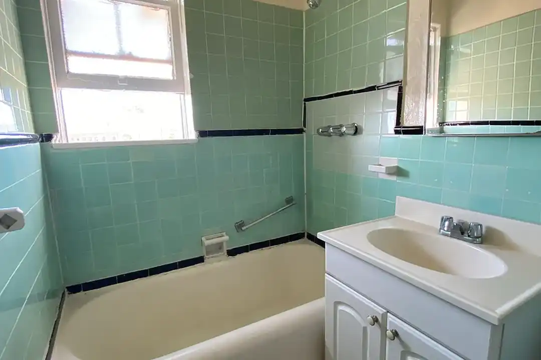 Apartment in Los Angeles, Koreatown - View 5