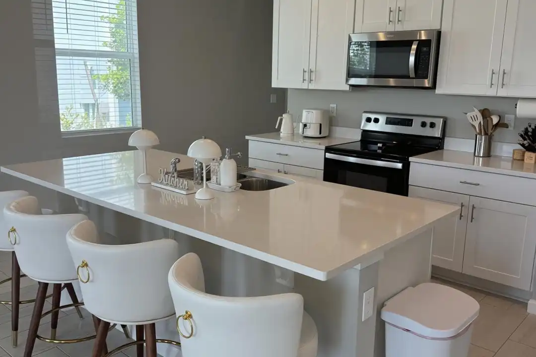 389 Salisbury Cir - View 4