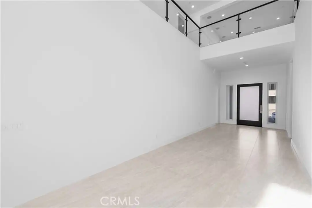 20048 Mersey Ln - View 2