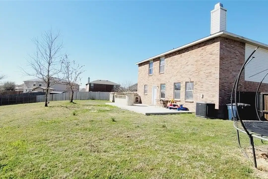 House in Fort Worth - View 3