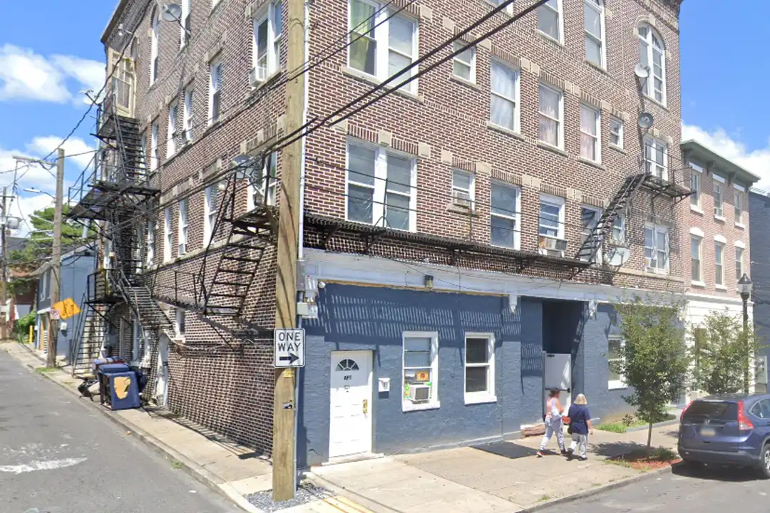 621 W Turner St unit Apt 11 – photo 1