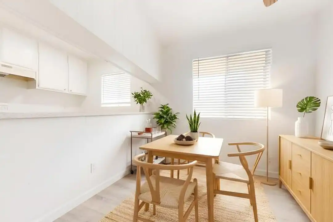 316 Cherry Ave unit 301 - View 3