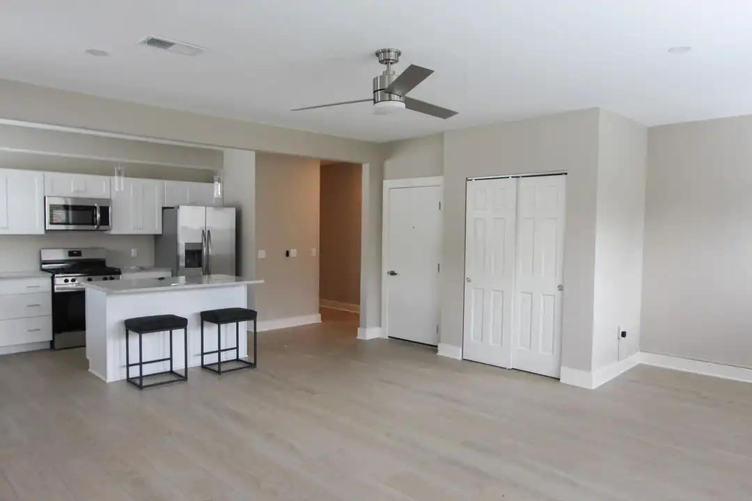 1119 S Braddock Ave unit 1117 Floor 2 - View 3