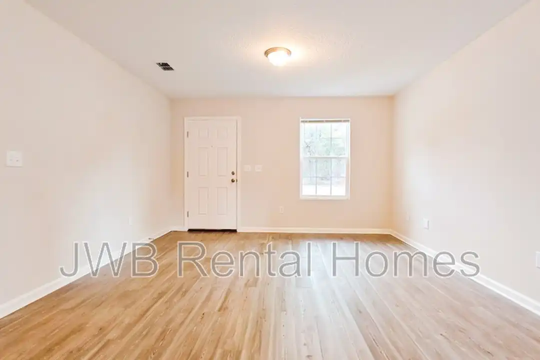 3848 Soutel Dr – pohled 6