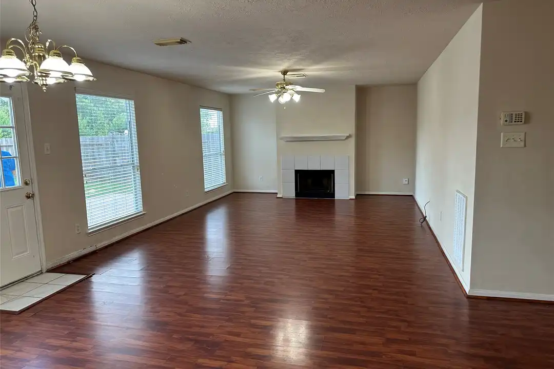 House in Houston - View 4