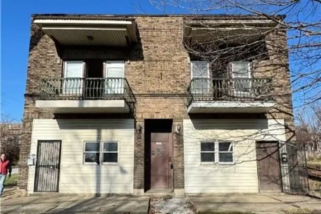 14201 Westropp Ave unit 14201 Westropp Ave UNIT 4 – photo 1