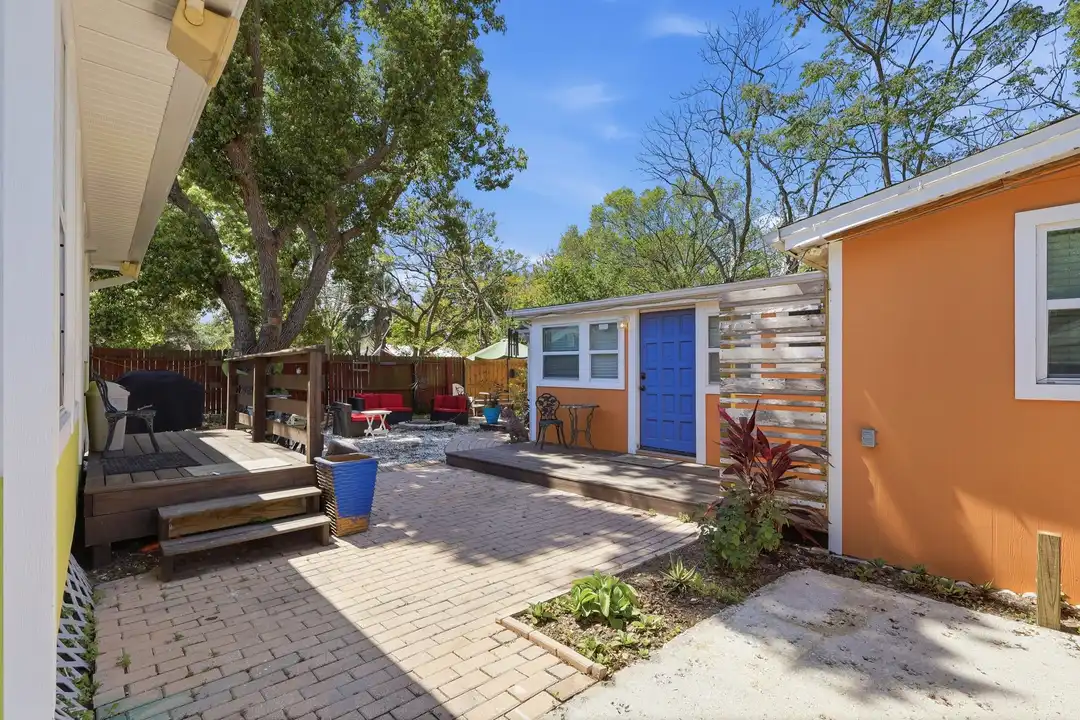 587 Dixie Hwy unit Studio 1 – photo 1 of 16