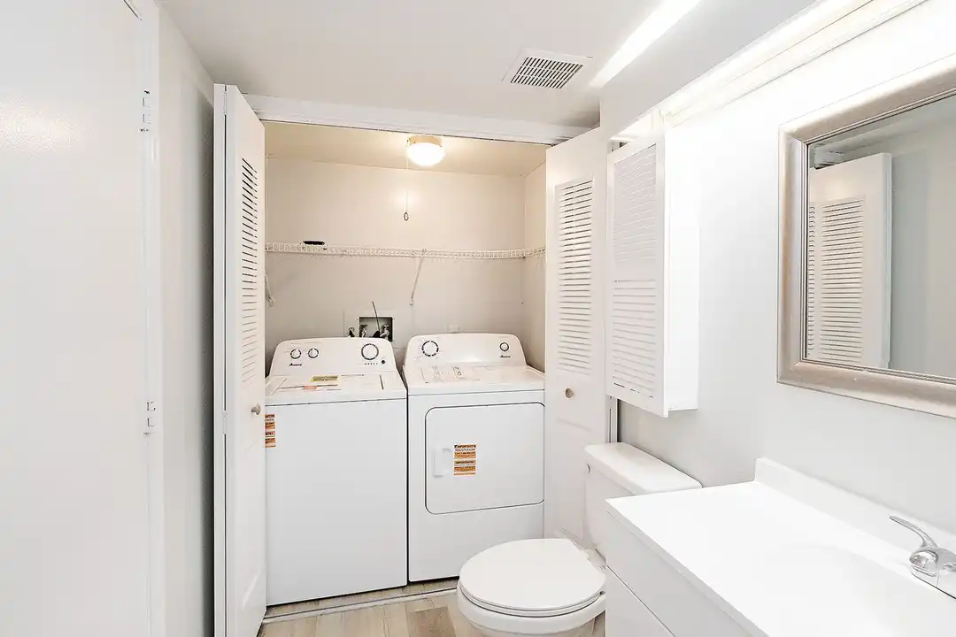 Apartment in Charlottesville - More
